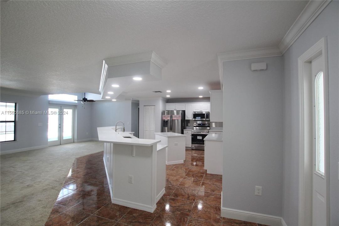 For Sale: $450,000 (4 beds, 3 baths, 2272 Square Feet)