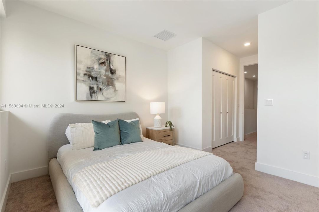 Active With Contract: $605,000 (3 beds, 2 baths, 1582 Square Feet)