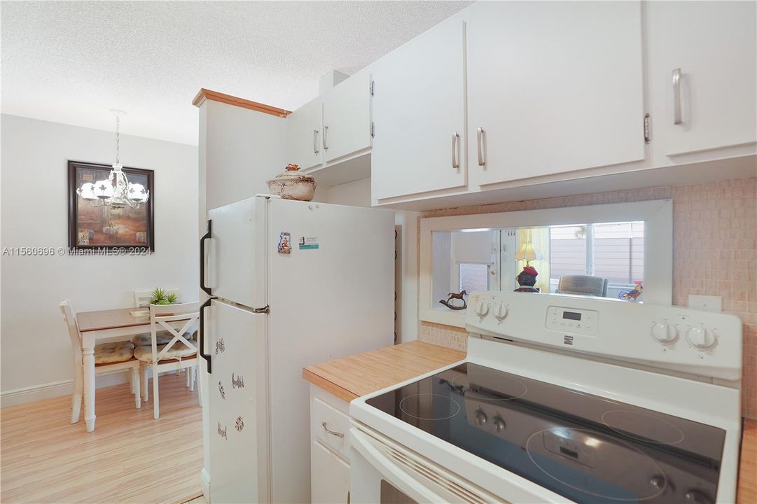 For Sale: $106,000 (1 beds, 1 baths, 625 Square Feet)