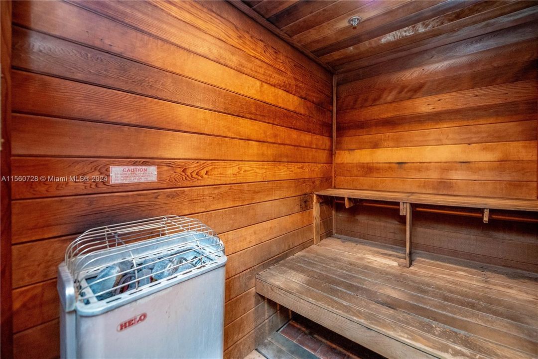 待售: $840,000 (2 贝兹, 2 浴室, 1340 平方英尺)