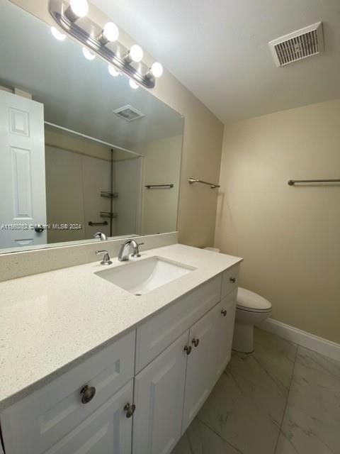 Recently Sold: $199,900 (1 beds, 1 baths, 711 Square Feet)