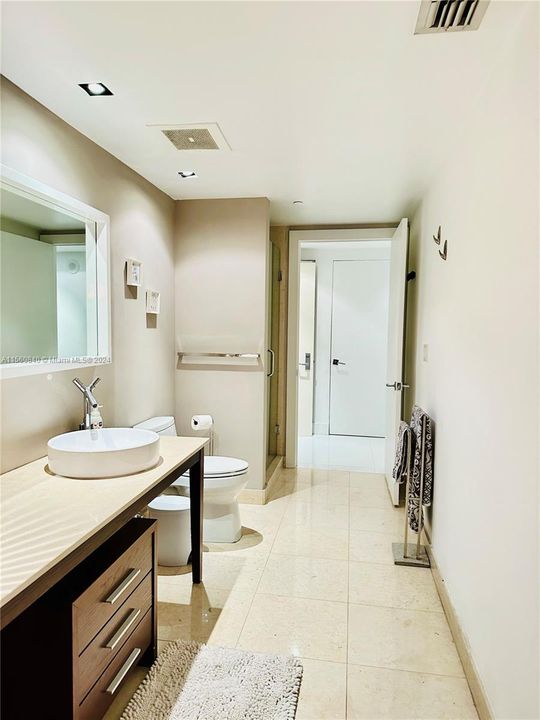 Recently Rented: $7,500 (2 beds, 2 baths, 1654 Square Feet)