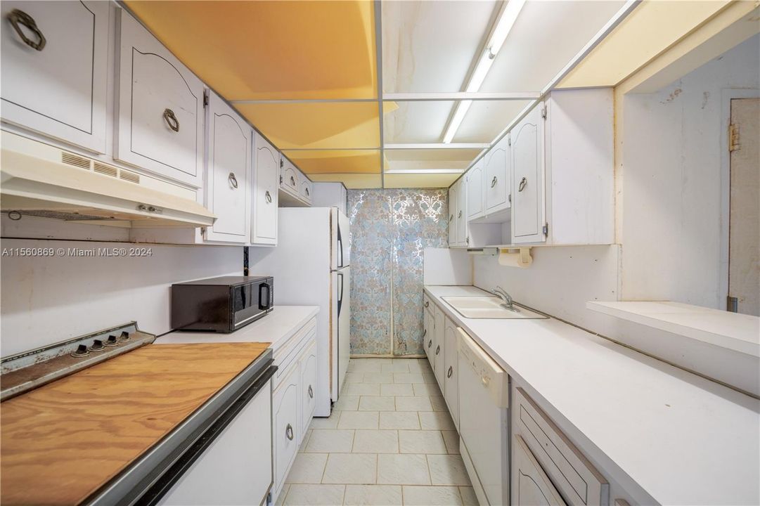 Vendido Recientemente: $229,999 (2 camas, 1 baños, 891 Pies cuadrados)