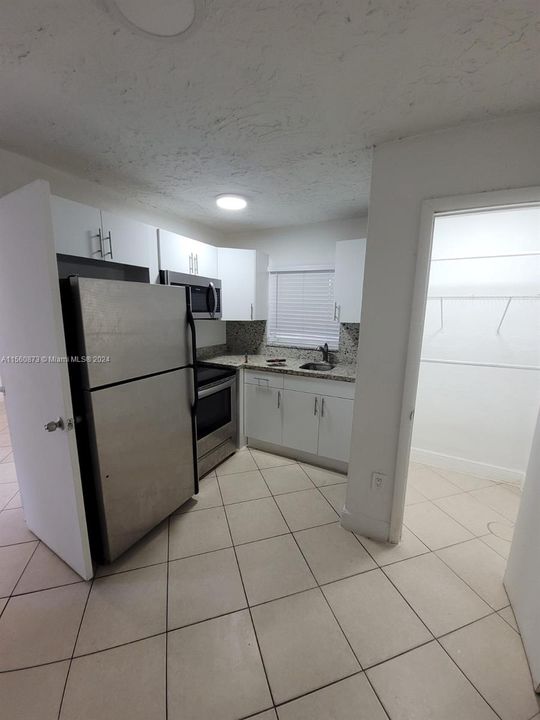 Recently Rented: $1,300 (0 beds, 1 baths, 500 Square Feet)