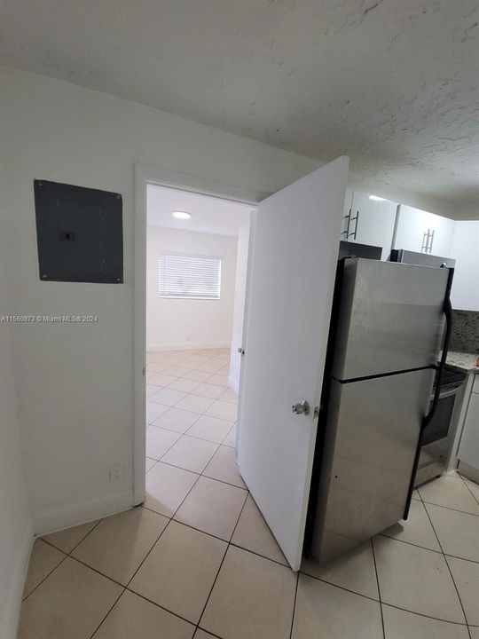Recently Rented: $1,300 (0 beds, 1 baths, 500 Square Feet)