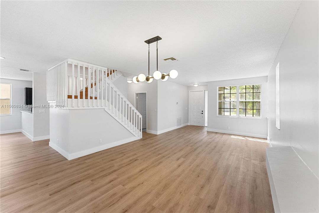 Recently Sold: $699,000 (4 beds, 2 baths, 2292 Square Feet)