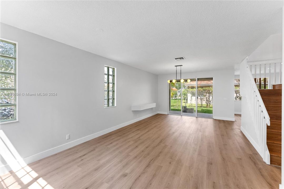 Recently Sold: $699,000 (4 beds, 2 baths, 2292 Square Feet)