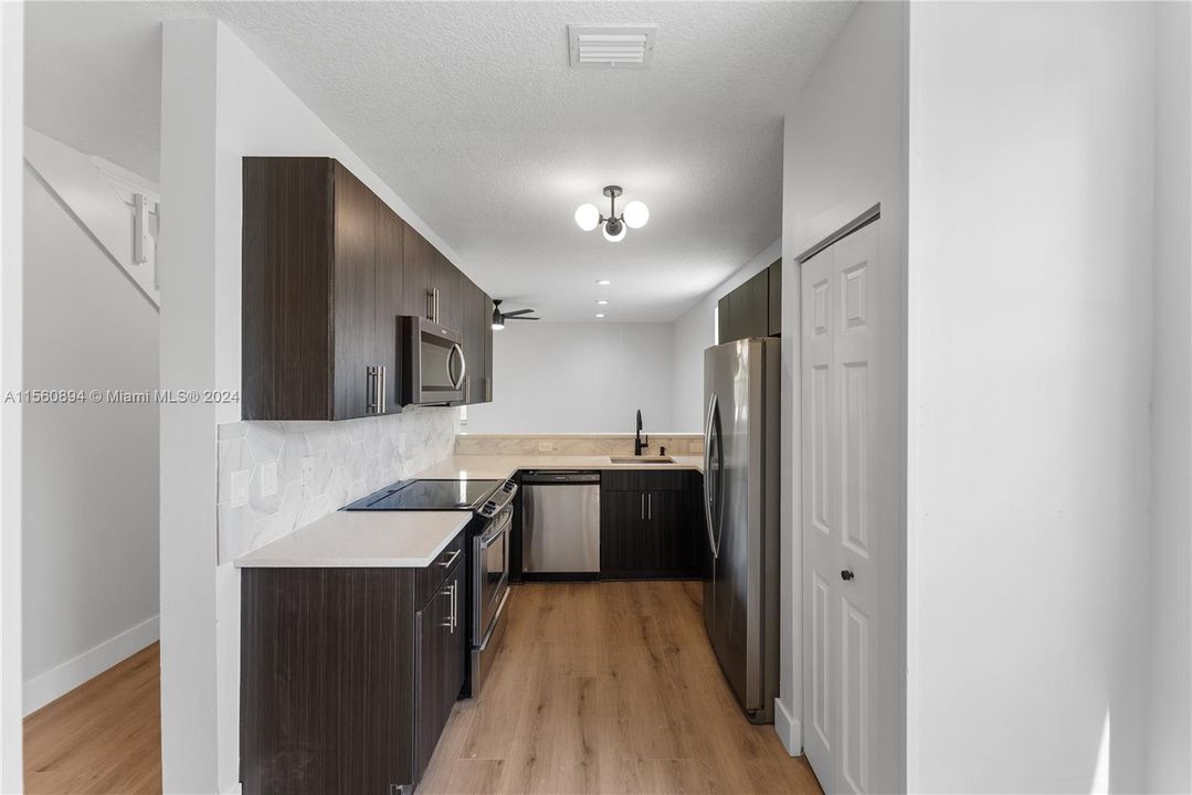 Recently Sold: $699,000 (4 beds, 2 baths, 2292 Square Feet)