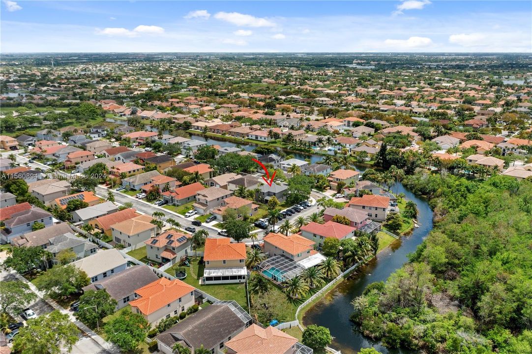 Recently Sold: $699,000 (4 beds, 2 baths, 2292 Square Feet)