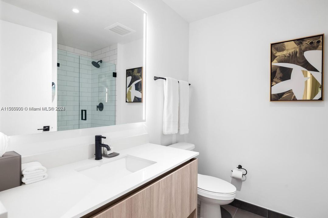 For Sale: $729,800 (1 beds, 1 baths, 443 Square Feet)