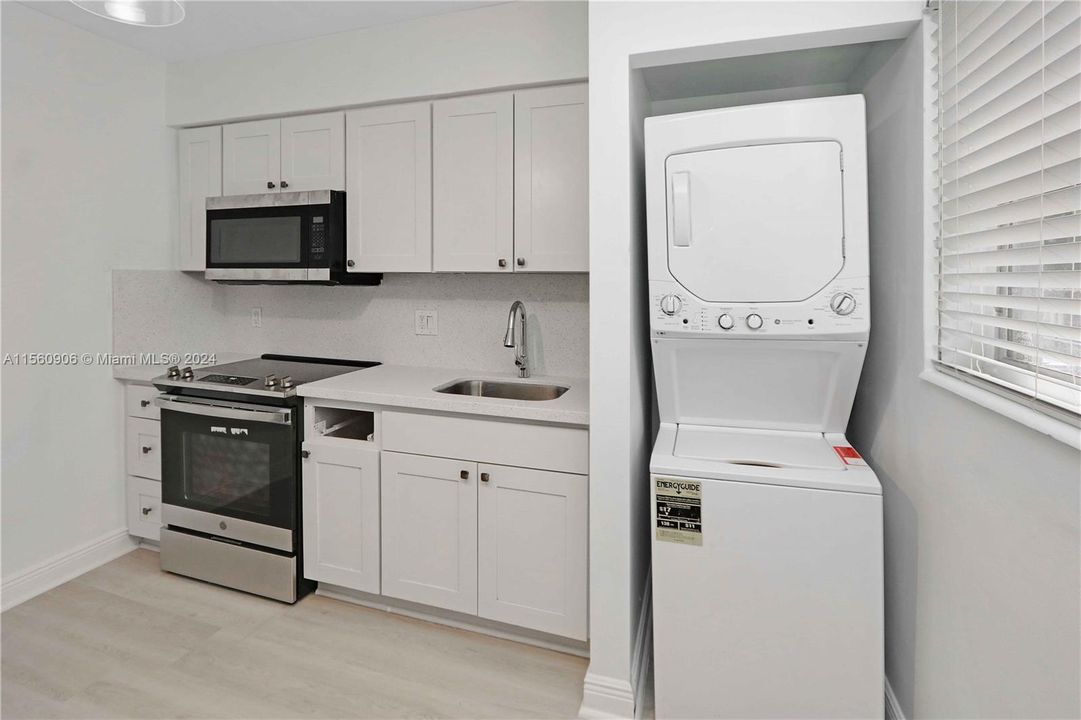 最近租的: $2,400 (2 贝兹, 1 浴室, 804 平方英尺)