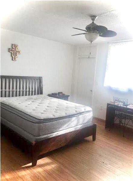 For Sale: $110,000 (1 beds, 1 baths, 725 Square Feet)