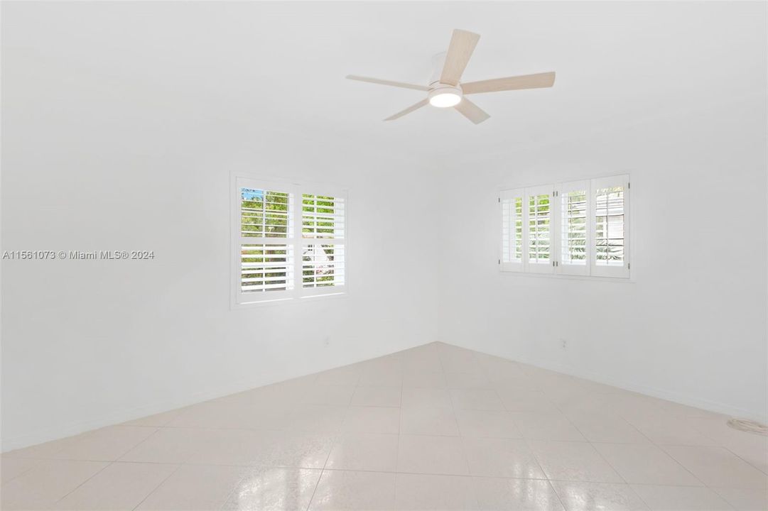 Recently Rented: $3,800 (2 beds, 2 baths, 1500 Square Feet)