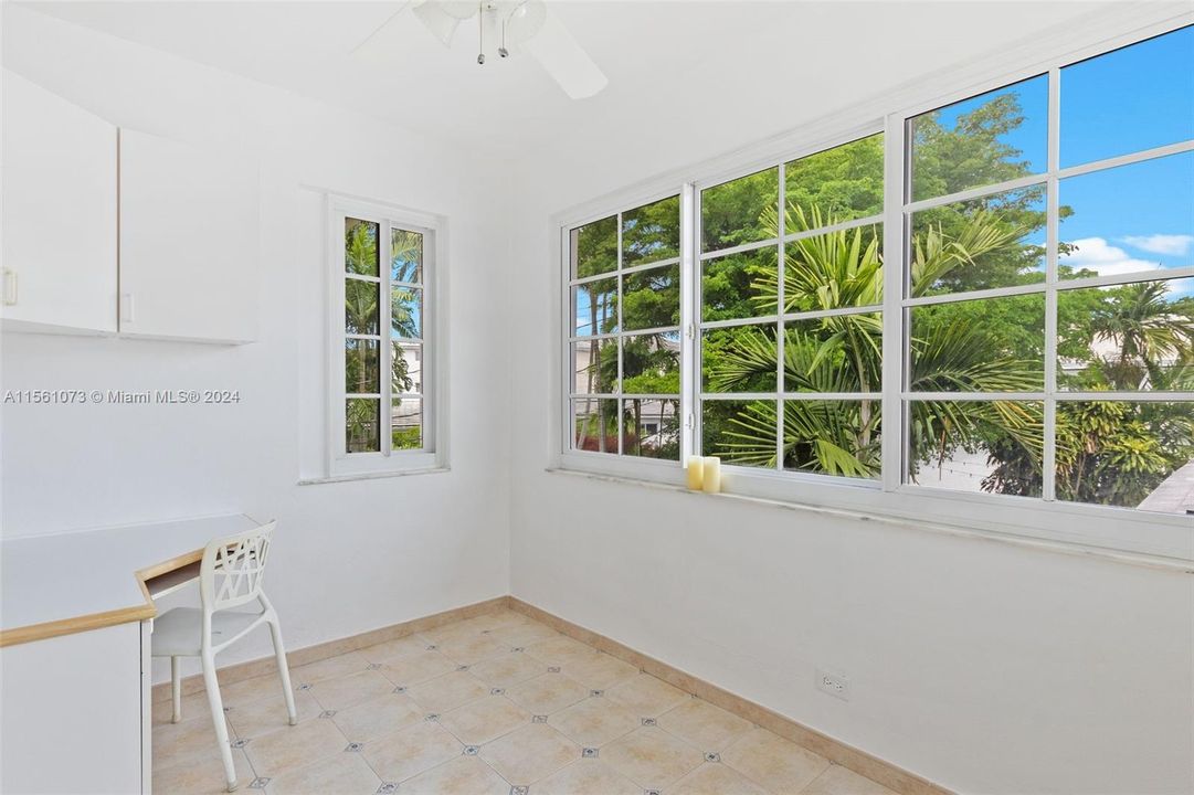 Recently Rented: $3,800 (2 beds, 2 baths, 1500 Square Feet)