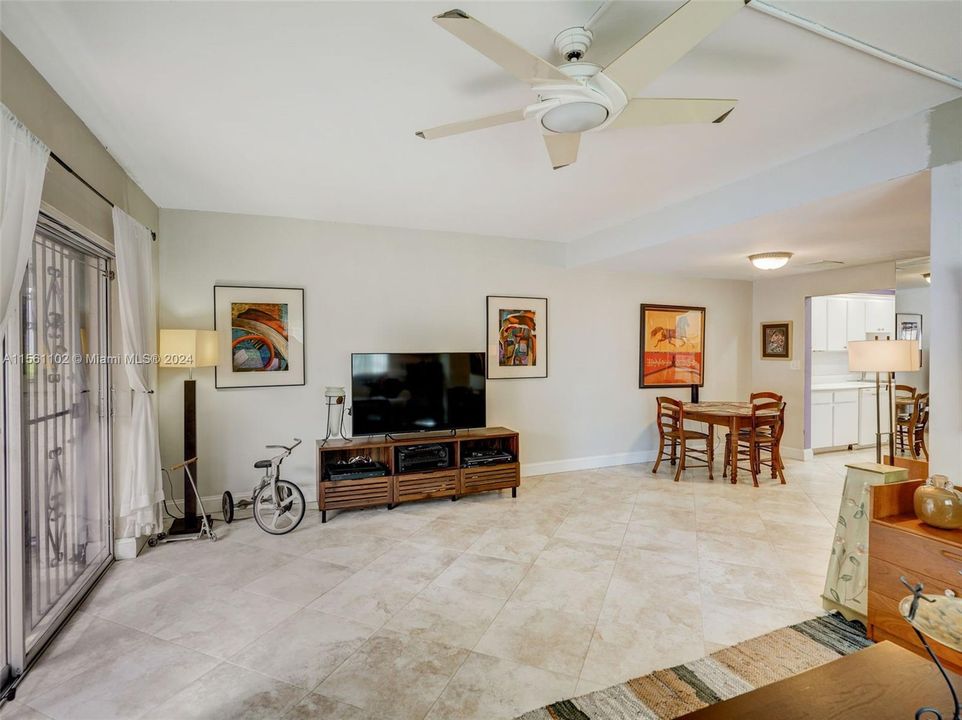 For Sale: $595,000 (2 beds, 2 baths, 1554 Square Feet)