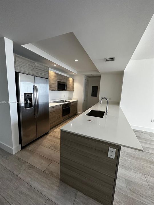 Recently Rented: $4,600 (2 beds, 2 baths, 1081 Square Feet)