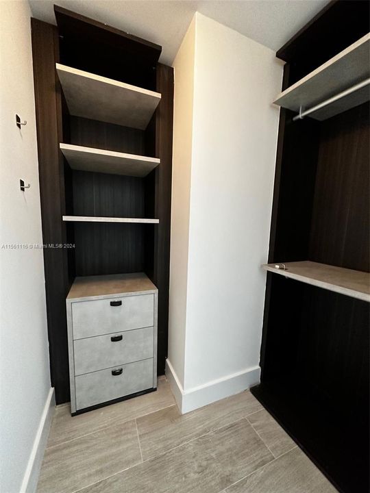 Recently Rented: $4,600 (2 beds, 2 baths, 1081 Square Feet)