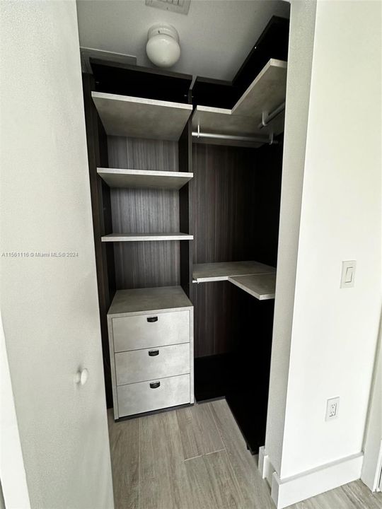 Recently Rented: $4,600 (2 beds, 2 baths, 1081 Square Feet)