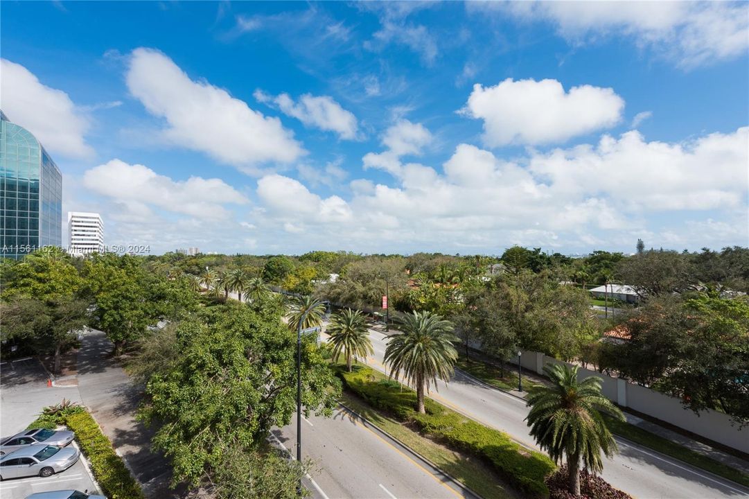 Recently Rented: $4,000 (2 beds, 2 baths, 1044 Square Feet)