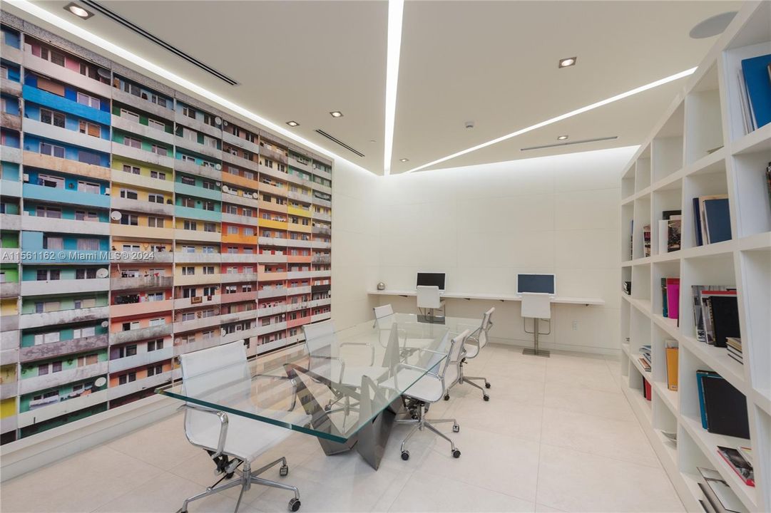 Recently Rented: $4,000 (2 beds, 2 baths, 1044 Square Feet)