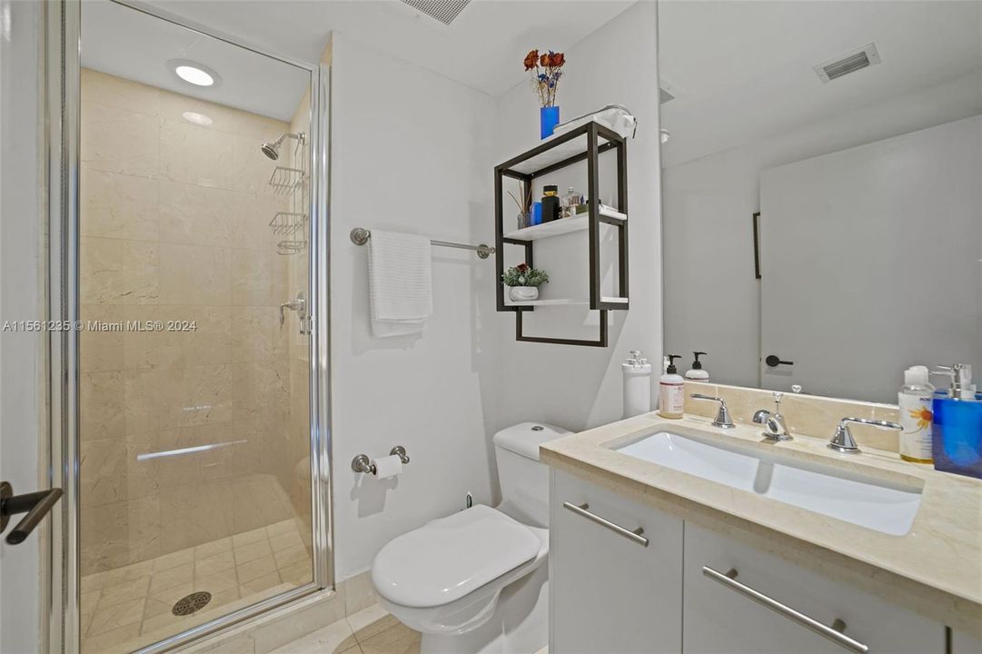 最近租的: $7,500 (2 贝兹, 2 浴室, 1035 平方英尺)