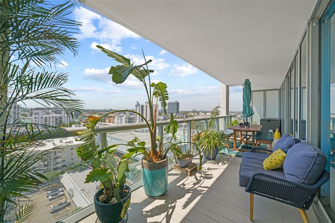 最近租的: $7,500 (2 贝兹, 2 浴室, 1035 平方英尺)