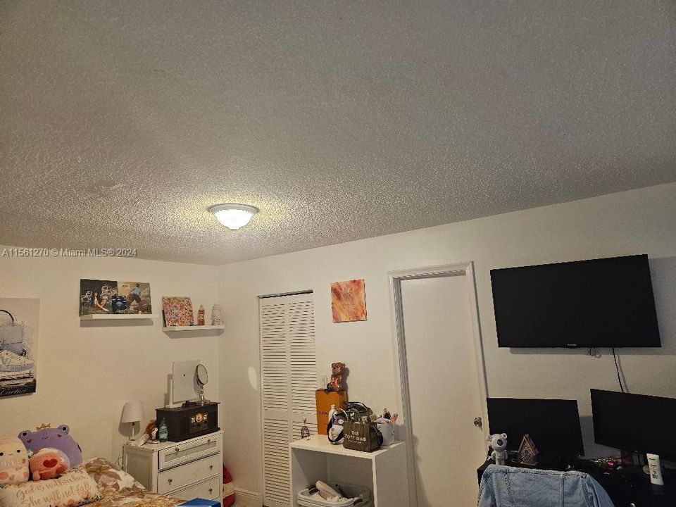 Recently Rented: $2,595 (2 beds, 2 baths, 1190 Square Feet)