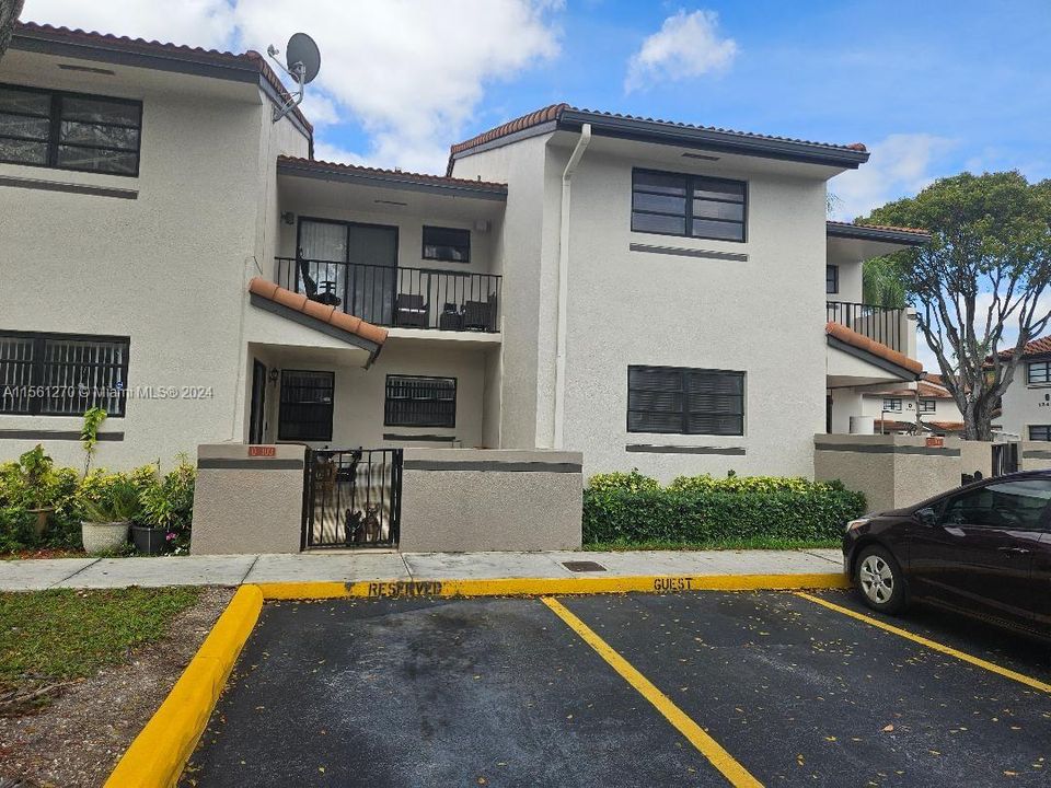 Recently Rented: $2,595 (2 beds, 2 baths, 1190 Square Feet)