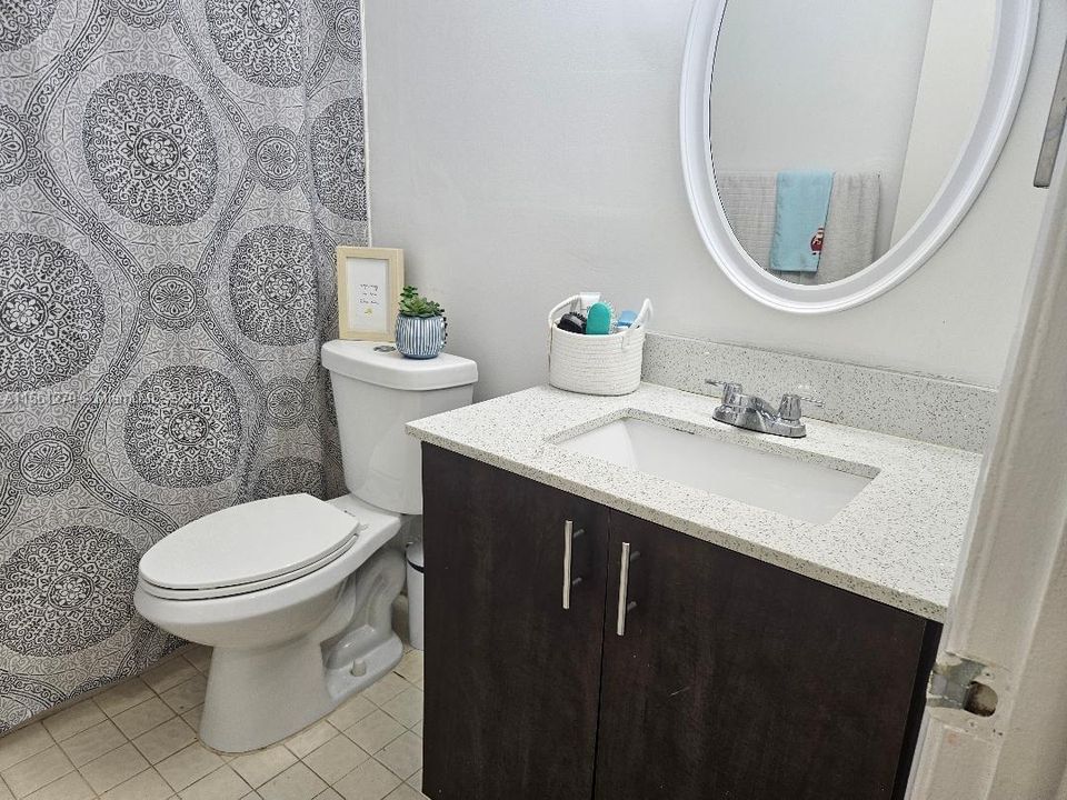 Recently Rented: $2,595 (2 beds, 2 baths, 1190 Square Feet)