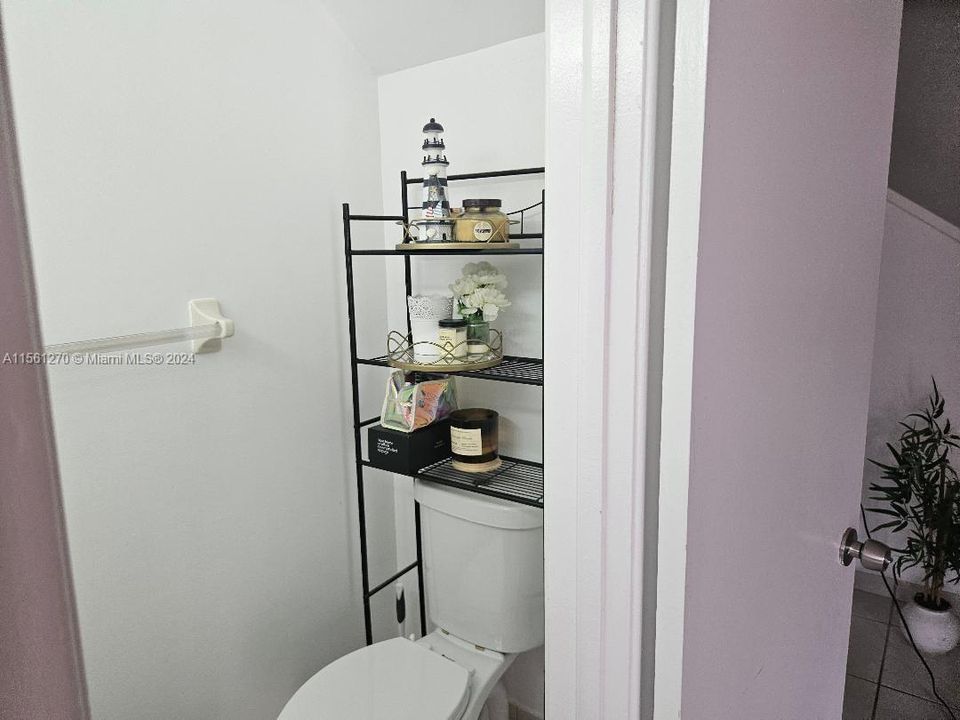 Recently Rented: $2,595 (2 beds, 2 baths, 1190 Square Feet)