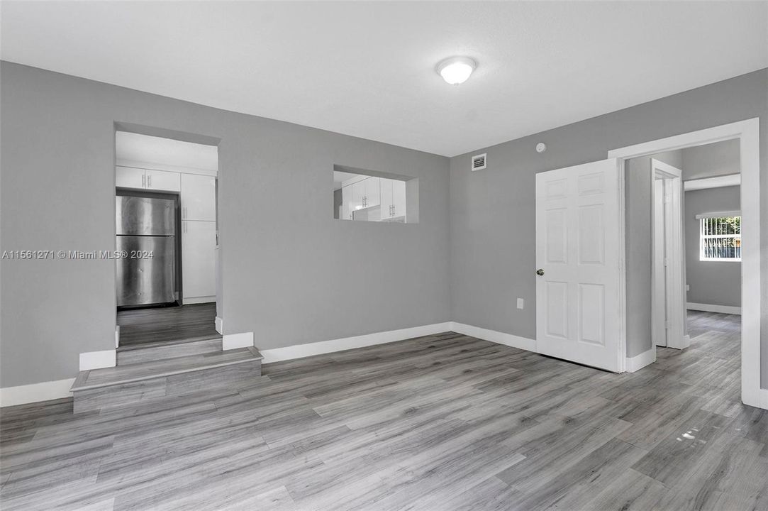 Active With Contract: $449,000 (3 beds, 2 baths, 1140 Square Feet)