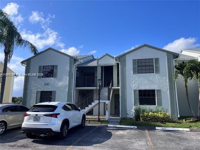 Recently Sold: $249,900 (2 beds, 1 baths, 863 Square Feet)