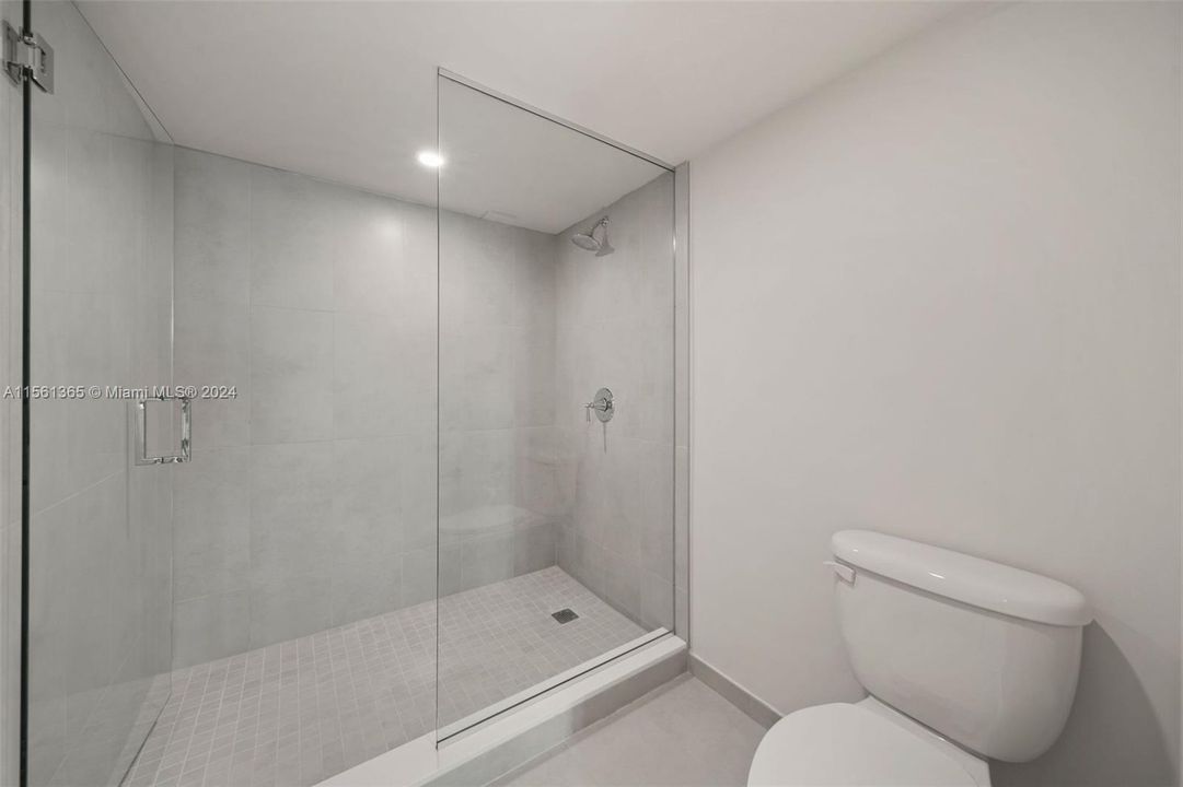 Active With Contract: $4,947 (2 beds, 2 baths, 1291 Square Feet)