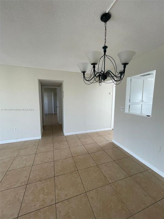 For Rent: $2,300 (2 beds, 2 baths, 1027 Square Feet)