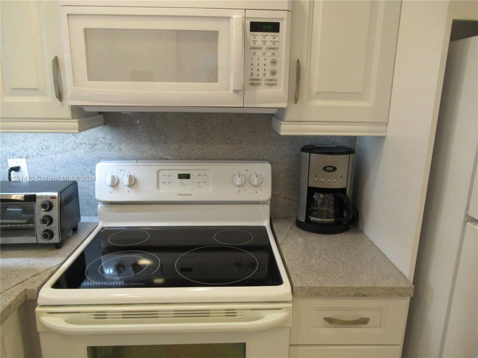 Recently Rented: $2,000 (1 beds, 1 baths, 750 Square Feet)