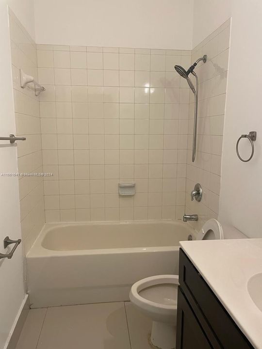 Недавно арендовано: $2,450 (3 спален, 3 ванн, 1378 Квадратных фут)