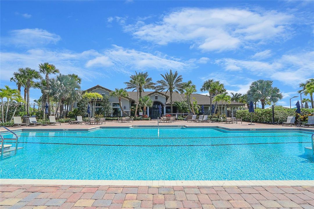 Recently Sold: $1,900,000 (4 beds, 4 baths, 3894 Square Feet)