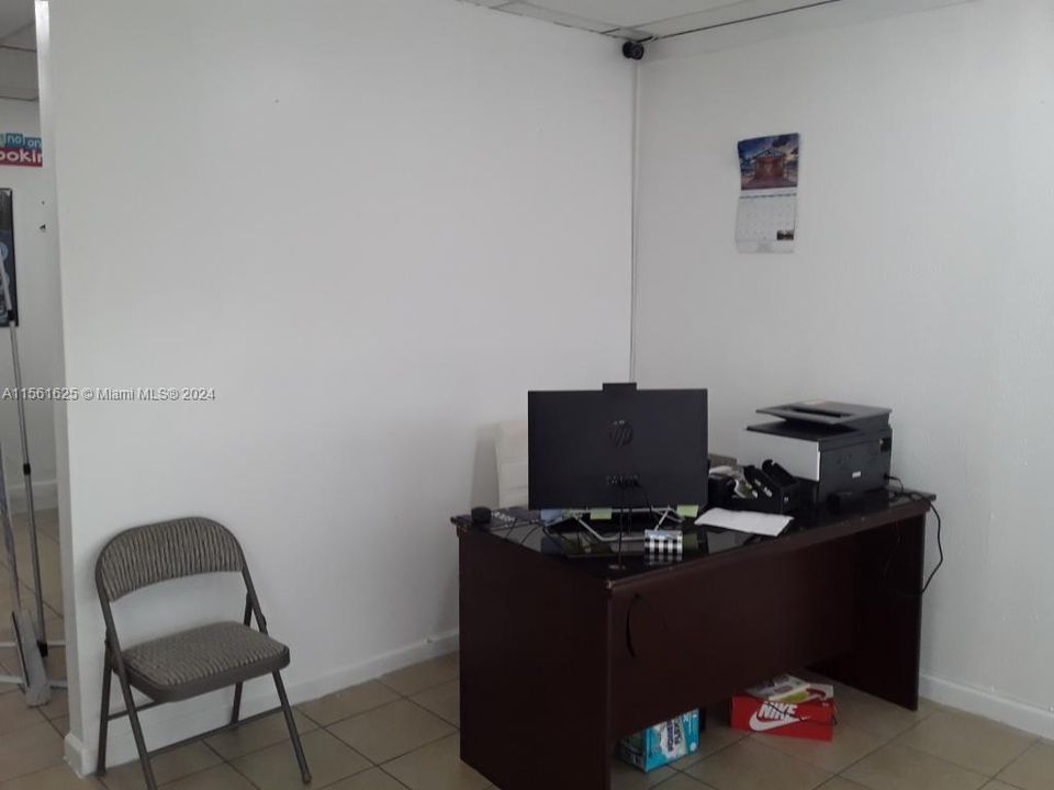 Недавно арендовано: $1,250 (0 спален, 0 ванн, 0 Квадратных фут)