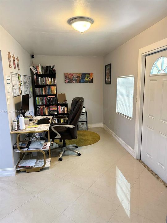 Recently Sold: $335,000 (3 beds, 3 baths, 1360 Square Feet)