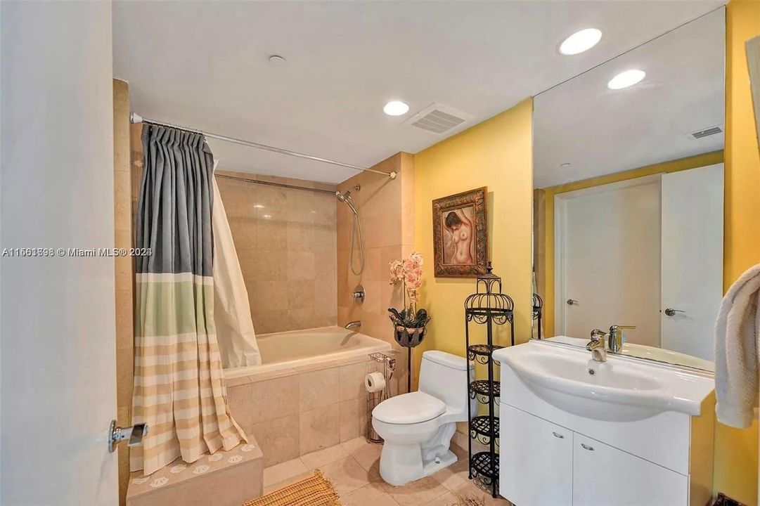 待售: $679,000 (1 贝兹, 1 浴室, 871 平方英尺)