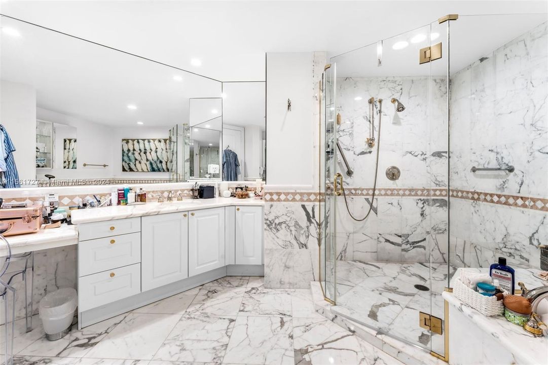 Active With Contract: $4,500,000 (3 beds, 4 baths, 3820 Square Feet)