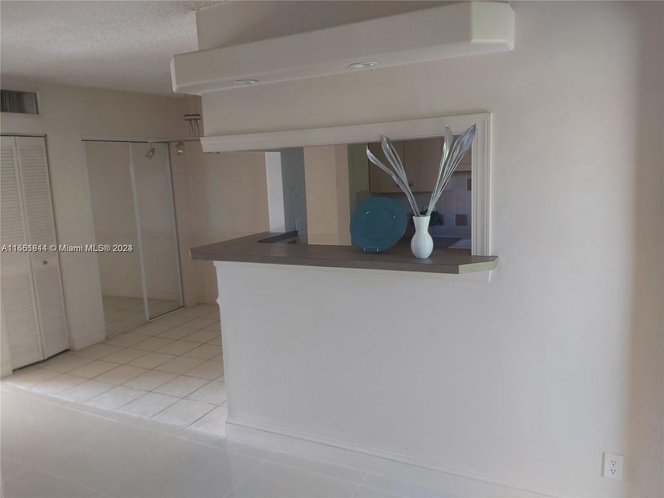 Recently Sold: $170,000 (1 beds, 1 baths, 535 Square Feet)