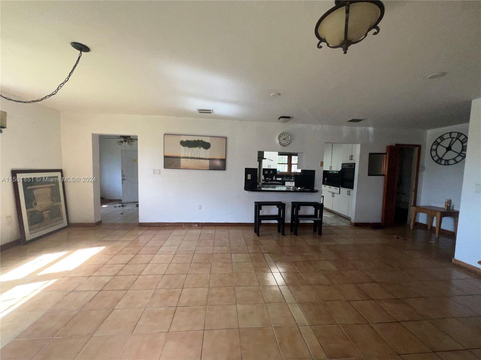 En Venta: $750,000 (3 camas, 2 baños, 2841 Pies cuadrados)