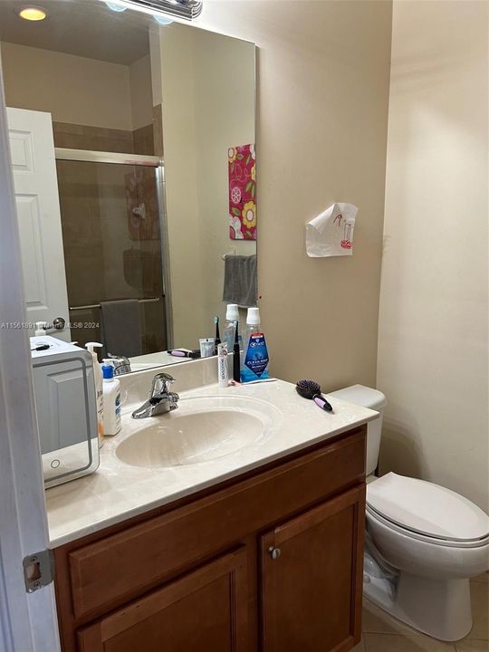 Recently Sold: $850,000 (4 beds, 3 baths, 2650 Square Feet)