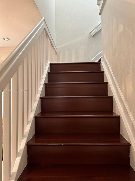 Recently Sold: $850,000 (4 beds, 3 baths, 2650 Square Feet)