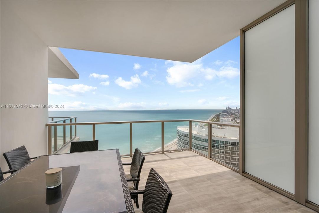 For Sale: $5,900,000 (2 beds, 2 baths, 1799 Square Feet)