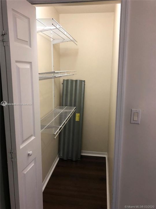 Active With Contract: $1,850 (2 beds, 2 baths, 815 Square Feet)