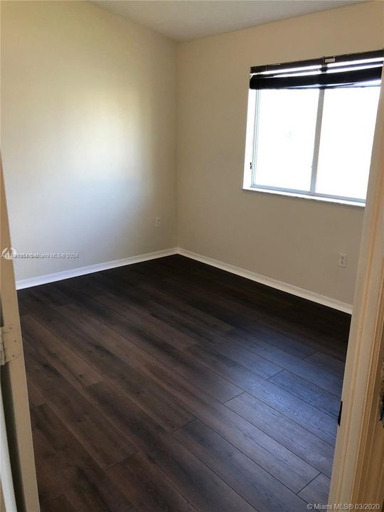 Active With Contract: $1,850 (2 beds, 2 baths, 815 Square Feet)