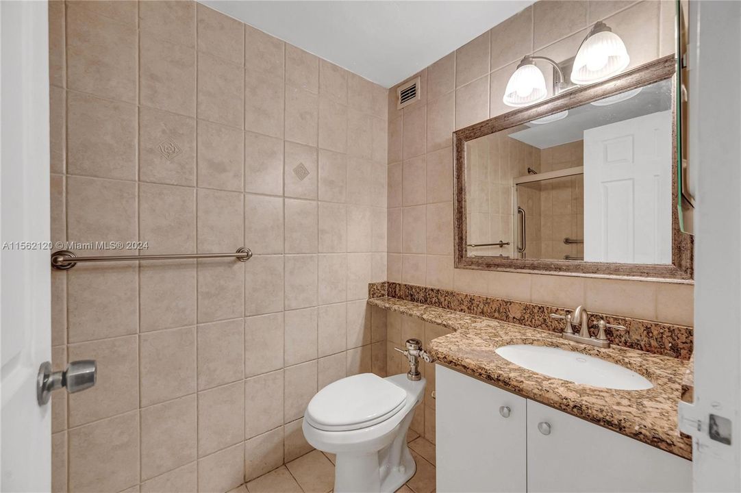 Recently Rented: $1,800 (0 beds, 1 baths, 440 Square Feet)