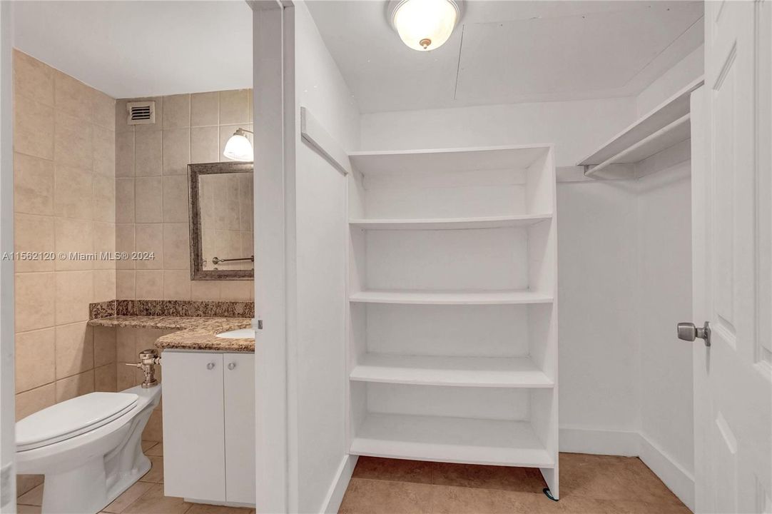 Recently Rented: $1,800 (0 beds, 1 baths, 440 Square Feet)